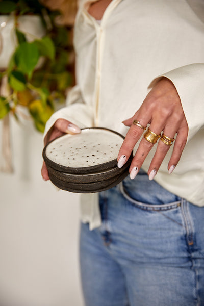 Small black and white sandstone plate