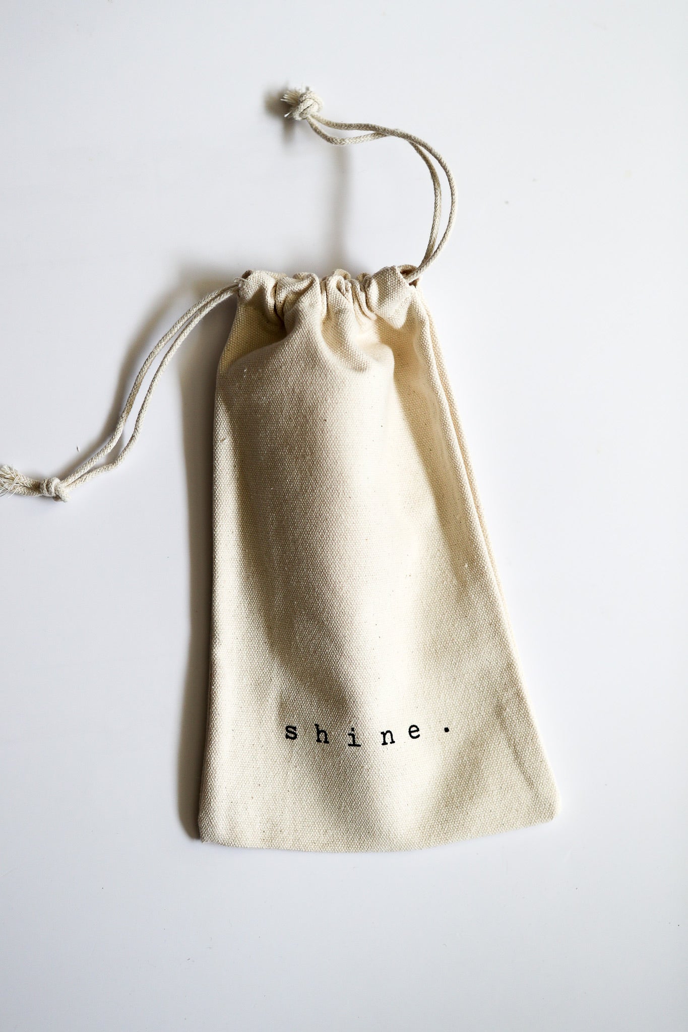 Shine linen pouch II