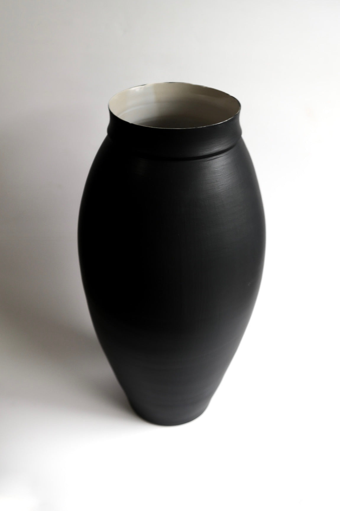 Noir Vase