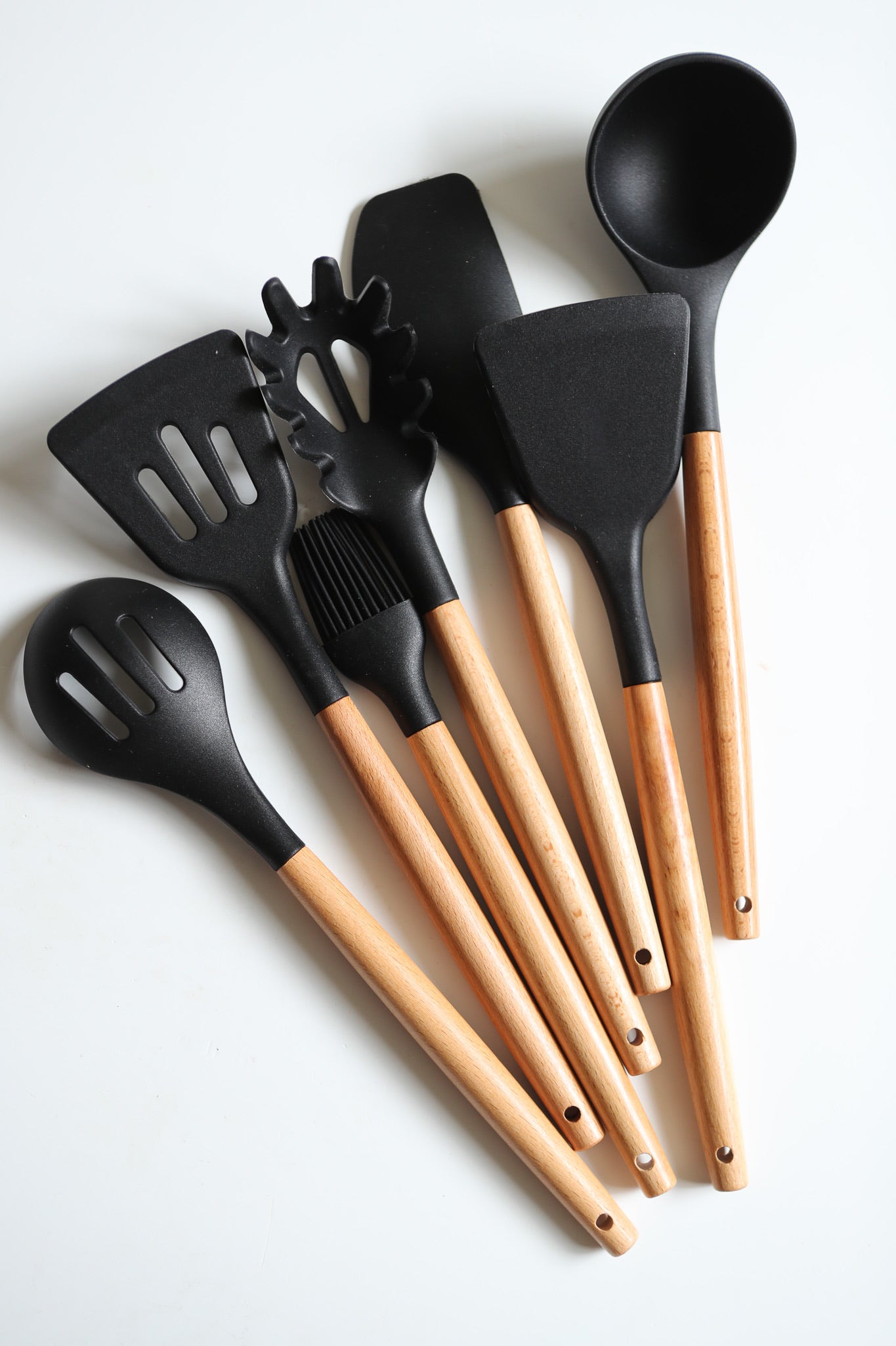 Silicone utensils set