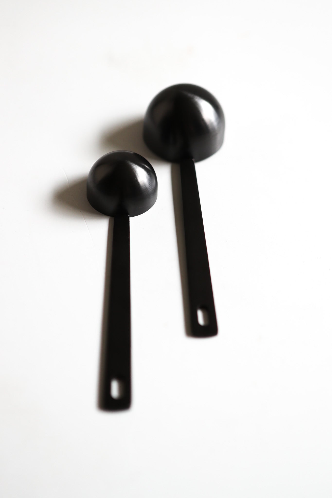 Measuring spoons - black