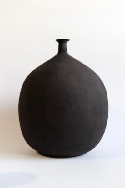 Noir Vase