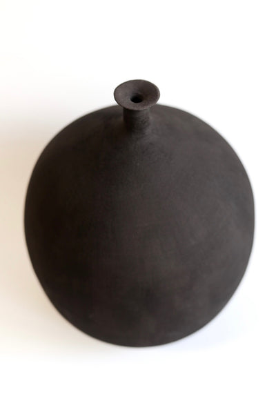 Noir Vase