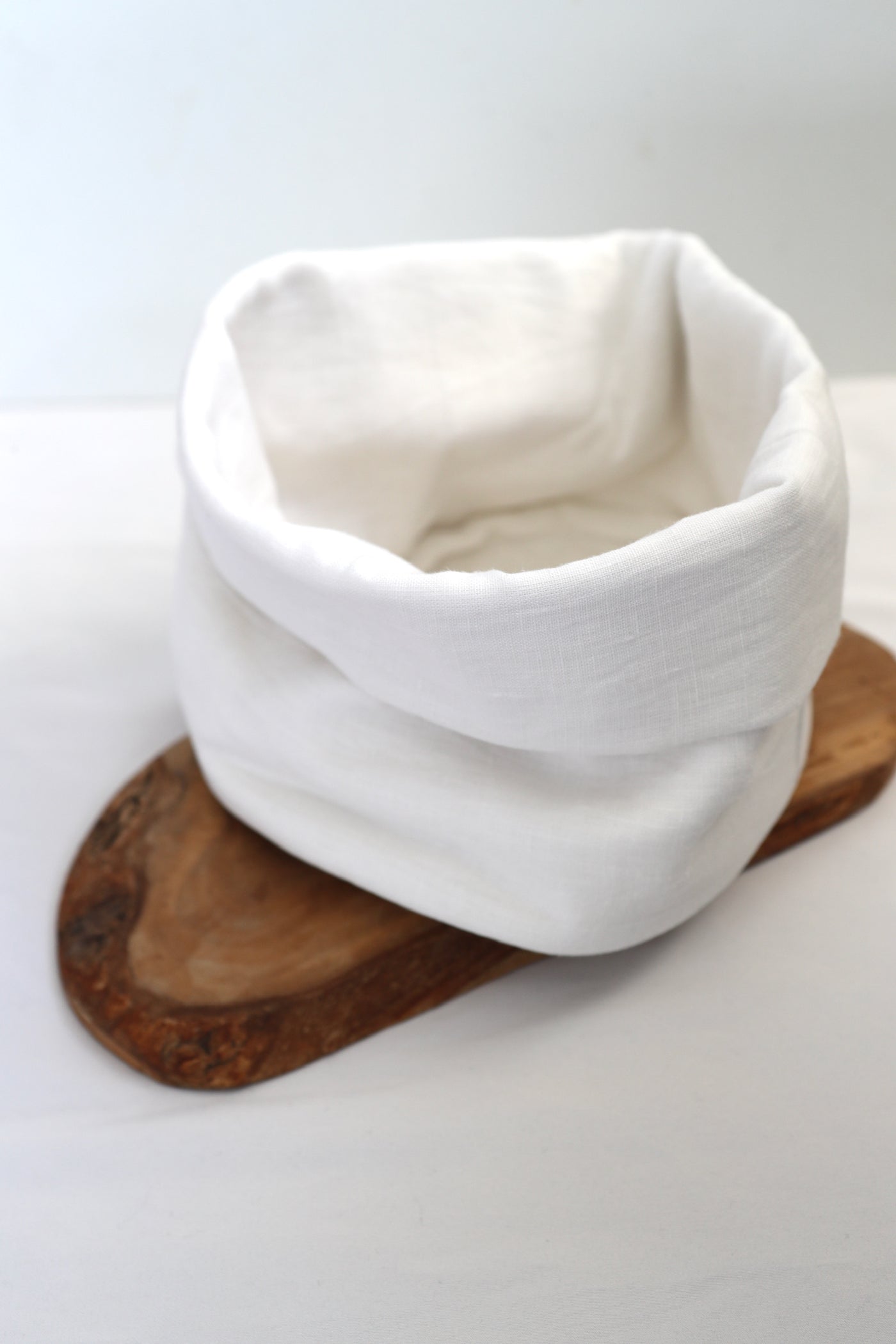 Linen bread basket