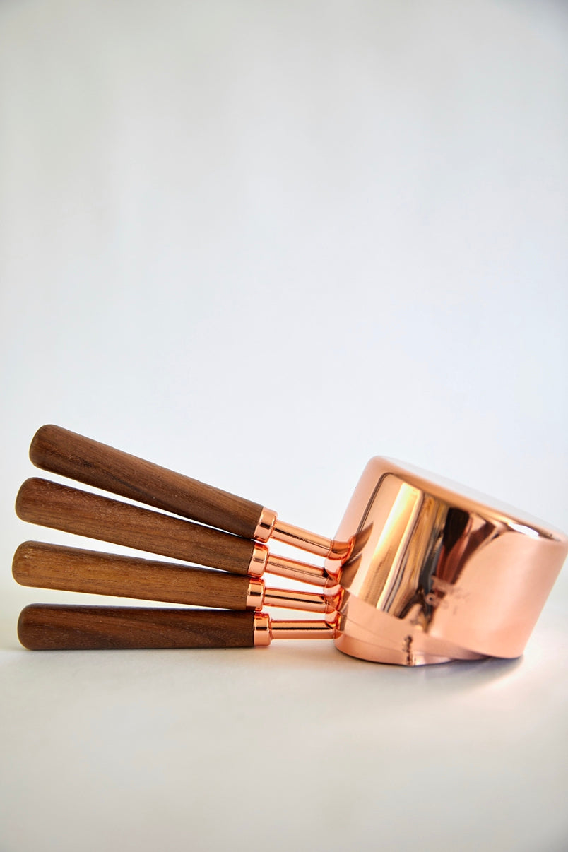 Rose gold measuring cup set